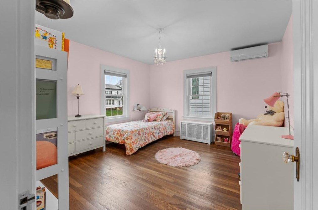 128 Shirley Blvd, Cranston RI 02910-3326 exterior