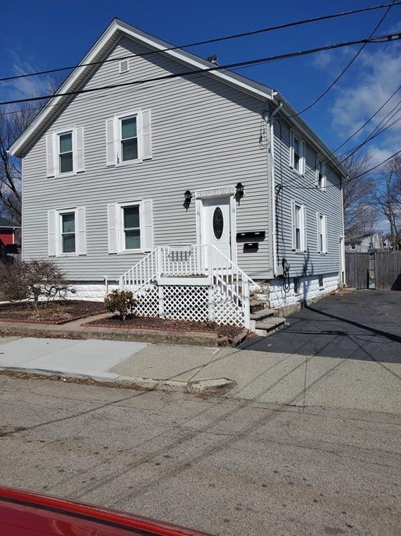13 Fairview Ave, Pawtucket, RI 02860-2503