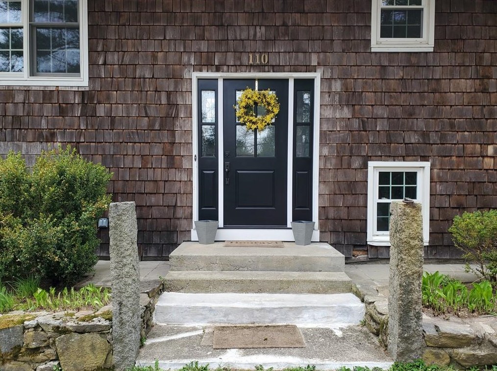 110 Pine Hill Rd, Scituate, RI 02857