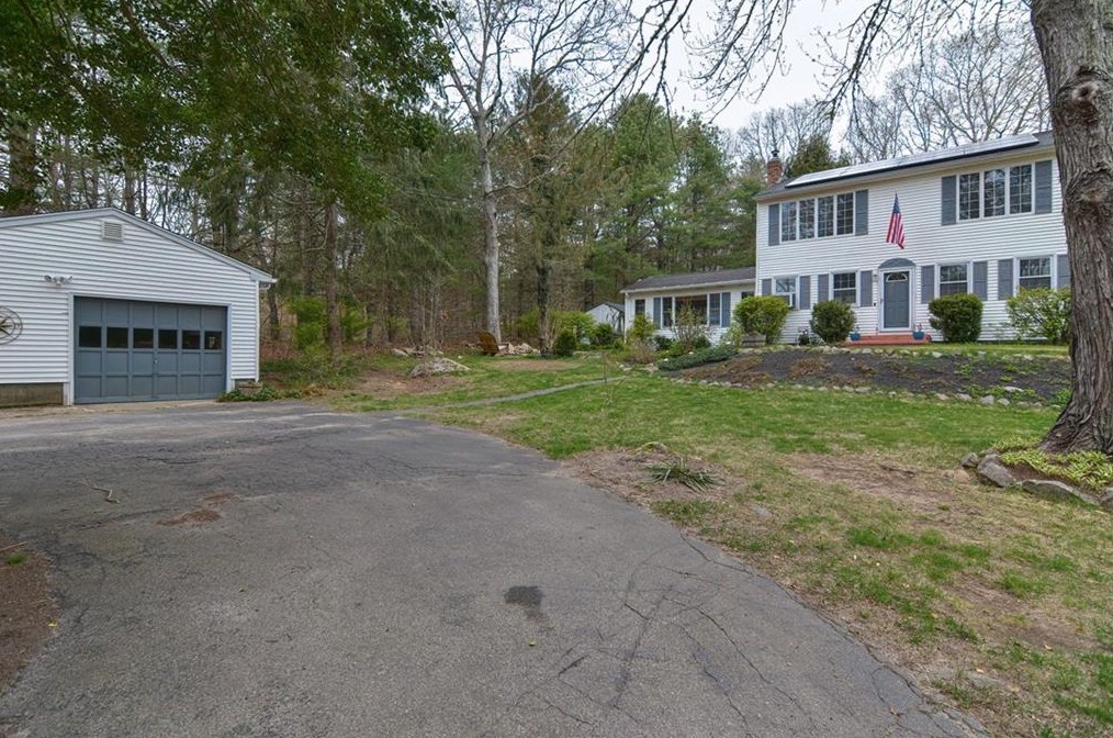 3867 S County Trail, Richmond, RI 02836