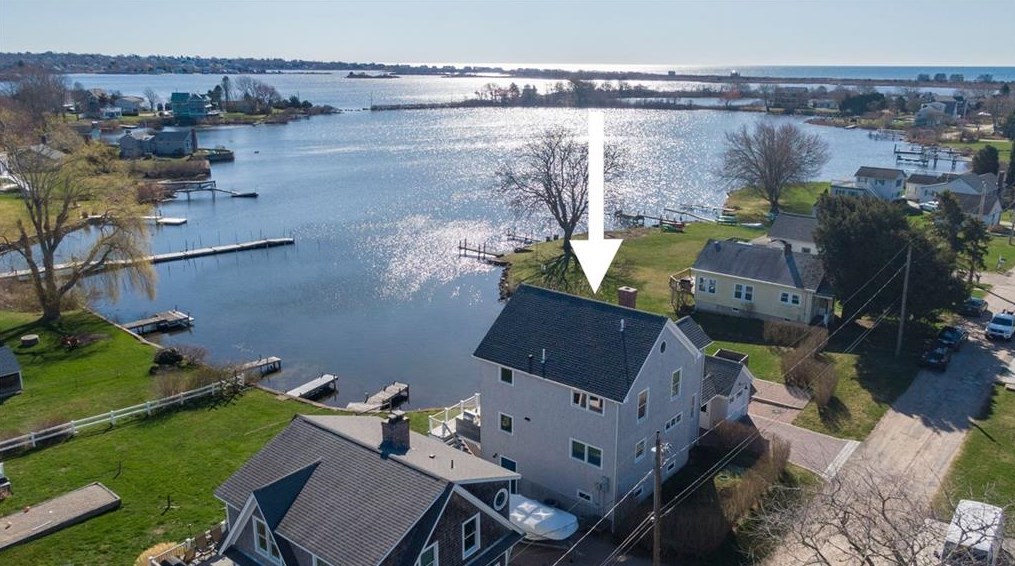14 Shore Dr, Charlestown, RI 02813