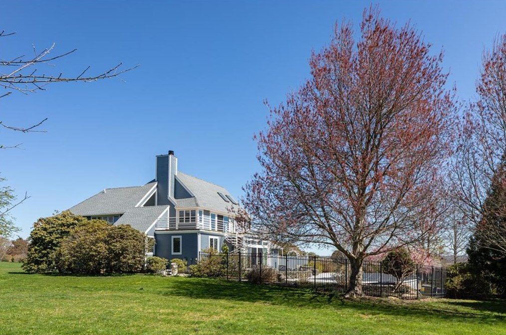 179 Taylor Rd, Portsmouth RI  02871-5416 exterior