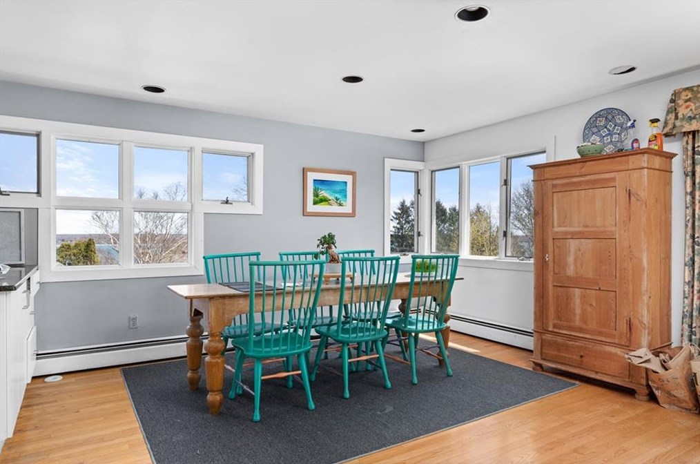 179 Taylor Rd, Portsmouth RI  02871-5416 exterior