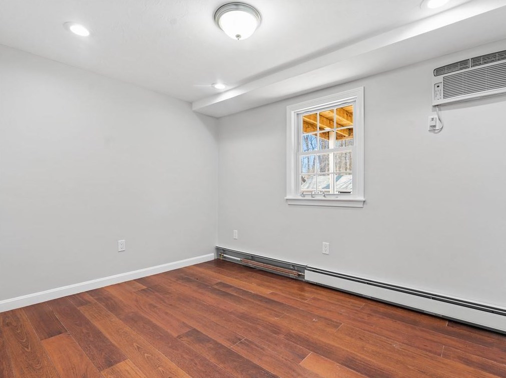 515 Forbes St, East Providence RI  02915-1610 exterior