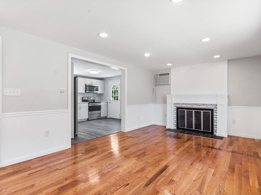 515 Forbes St, East Providence RI  02915-1610 exterior