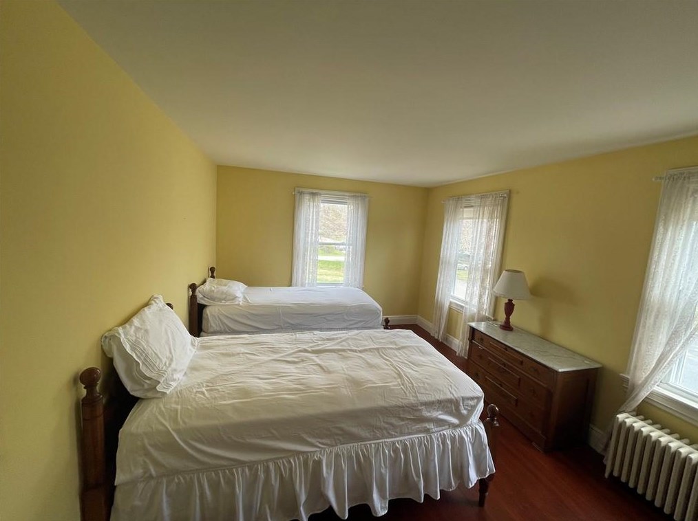 45 Woodlawn Ave, Bristol RI  02809-3009 exterior