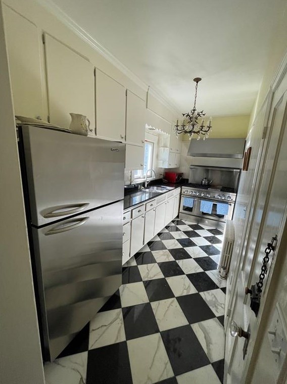 45 Woodlawn Ave, Bristol RI  02809-3009 exterior