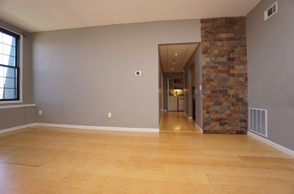 300 Front St Apt 501, Pawtucket, RI 02860