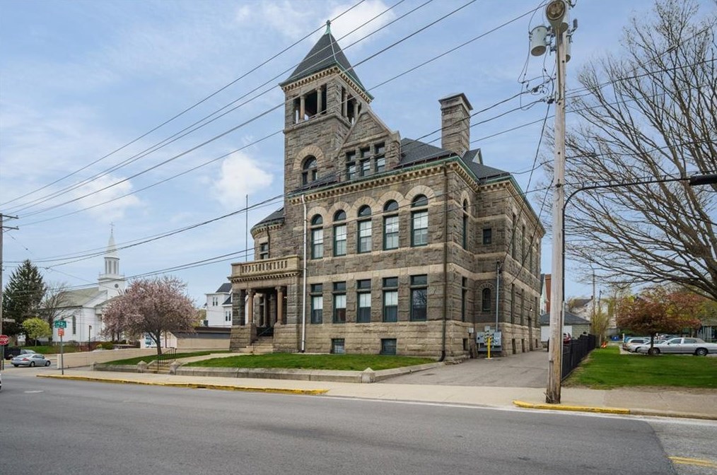 24 Front St #7, Woonsocket, RI 02895