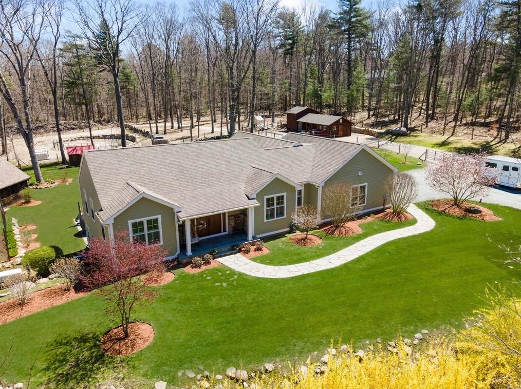 200 Knight Hill Rd, Scituate, RI 02815