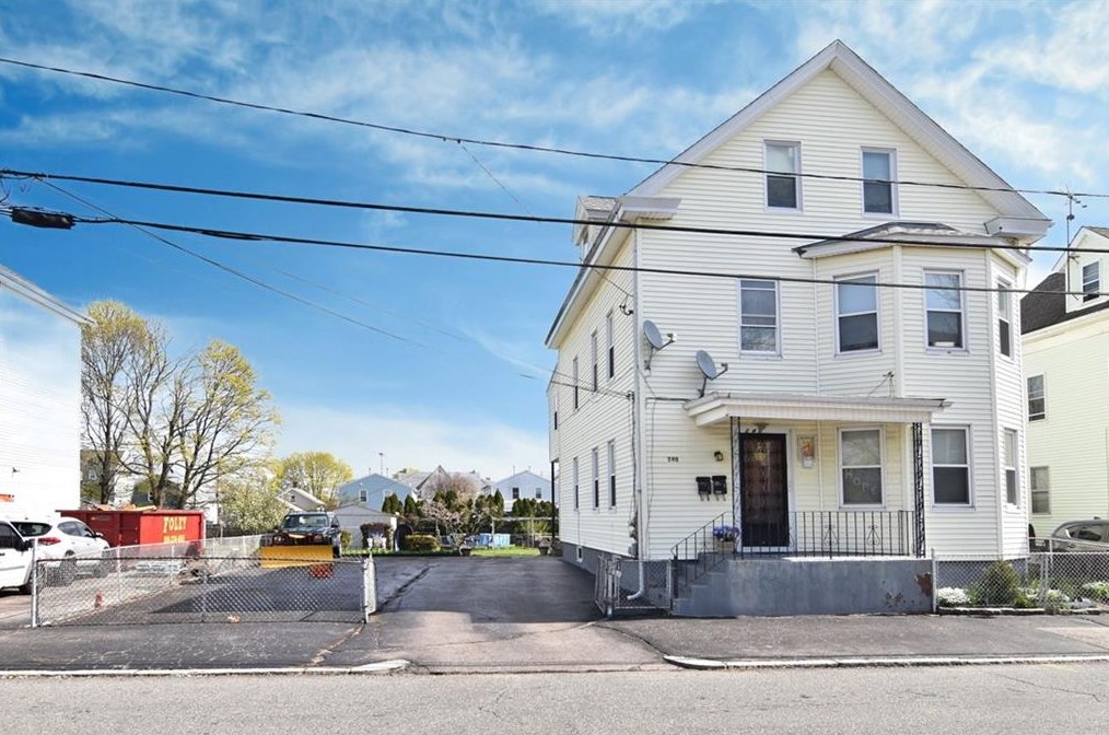 240 Central Ave, East Providence, RI 02914