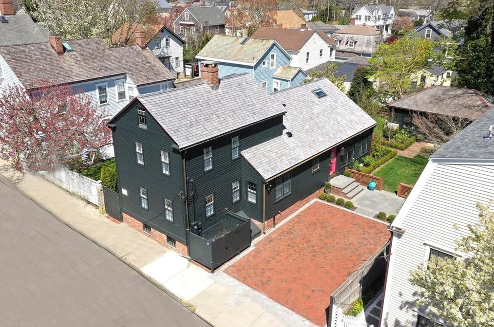 57 Second St, Middletown, RI 02840