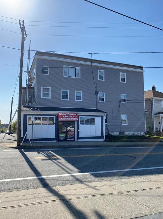 58 Main Rd, Tiverton, RI 02878