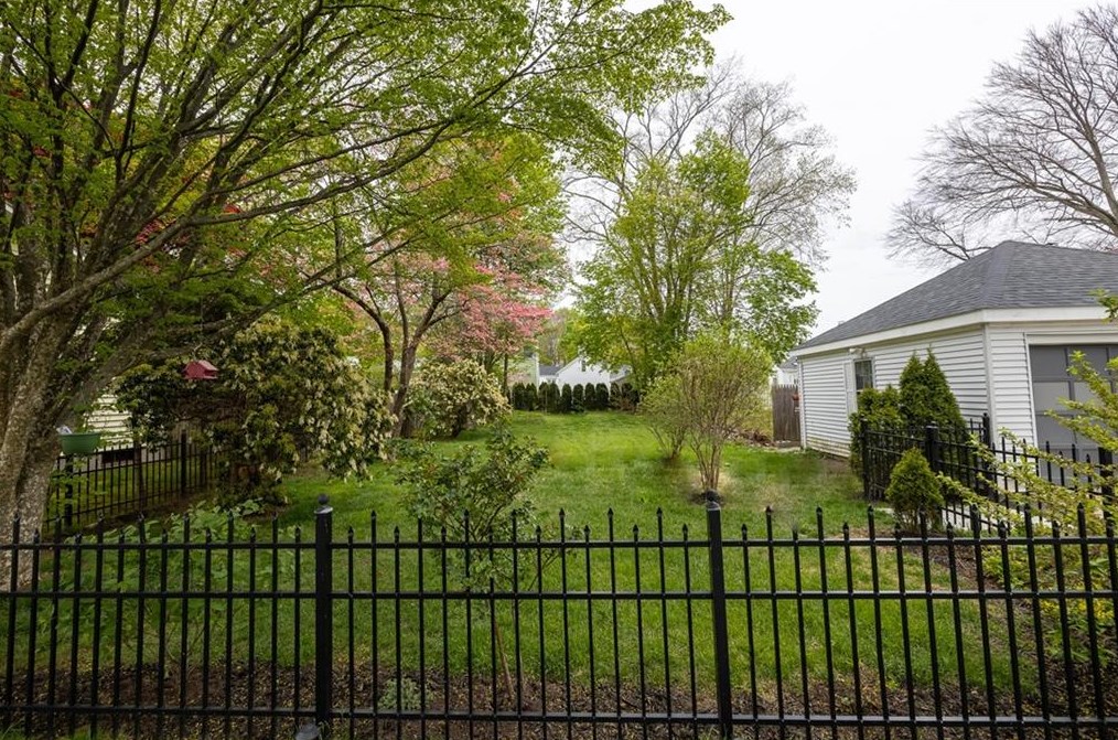 123 Olney Ave, North Providence, RI 02911