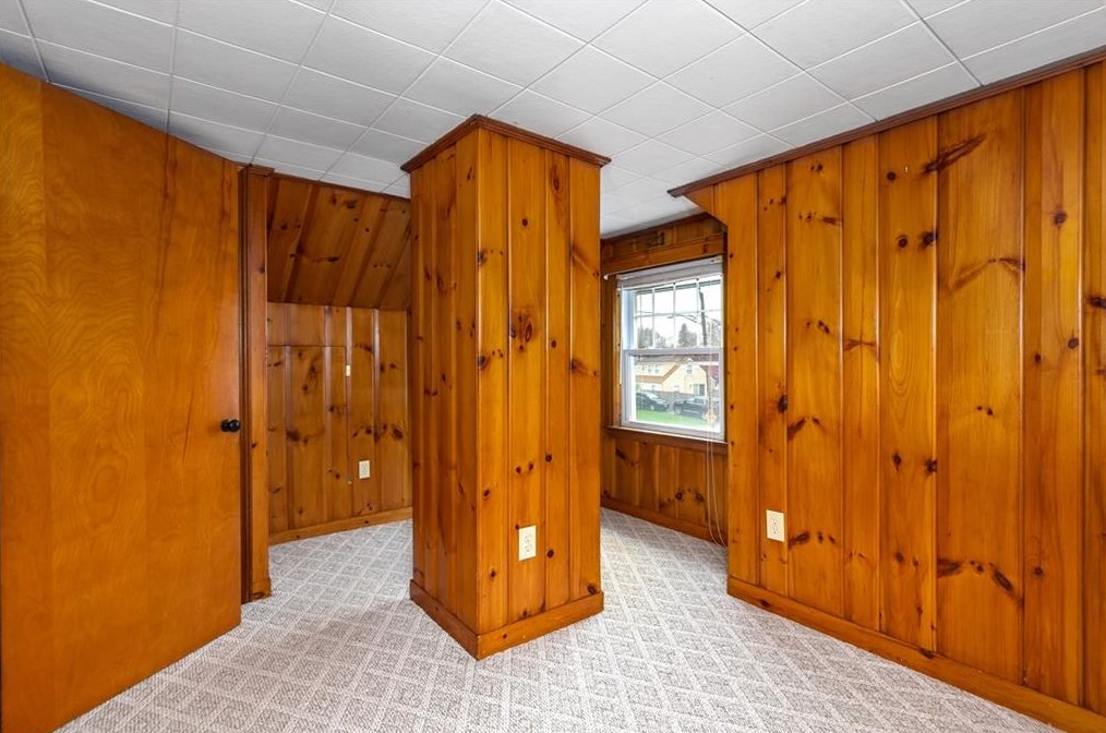 11 Fairway Dr, Cranston RI 02920-2610 exterior