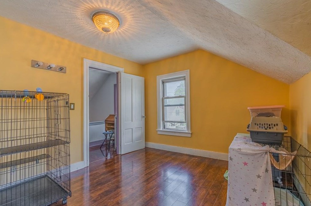 120 Frst Ave, Cranston RI 02910-5510 exterior