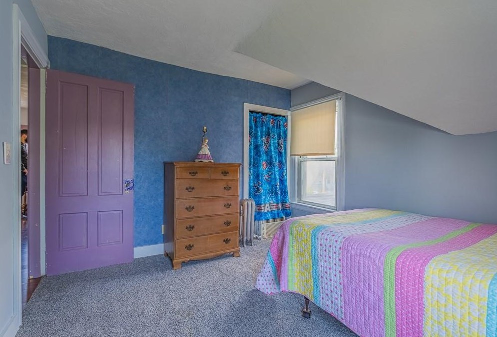 120 Frst Ave, Cranston RI 02910-5510 exterior