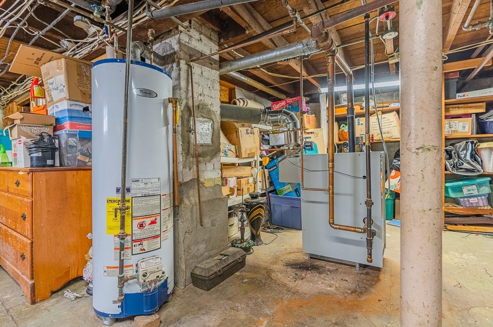 120 Frst Ave, Cranston RI 02910-5510 exterior