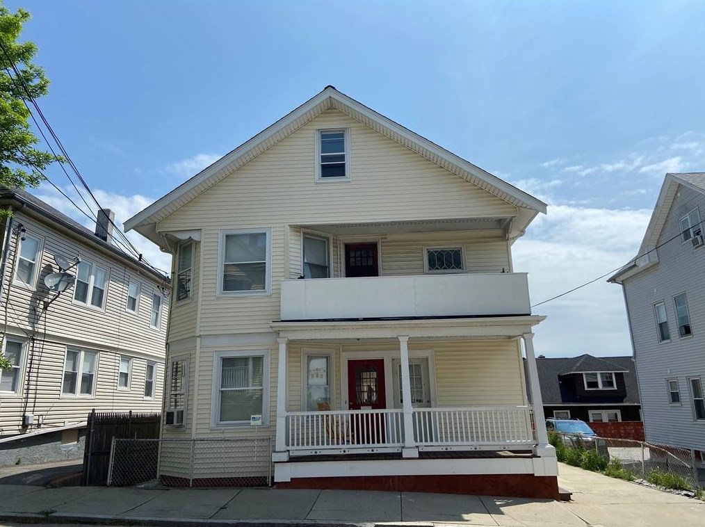 31 Sears Ave, Providence, RI 02908
