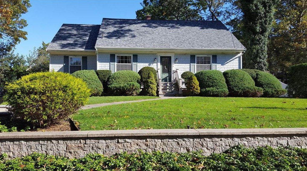 11 Candleberry Rd, Barrington, RI 02806 exterior