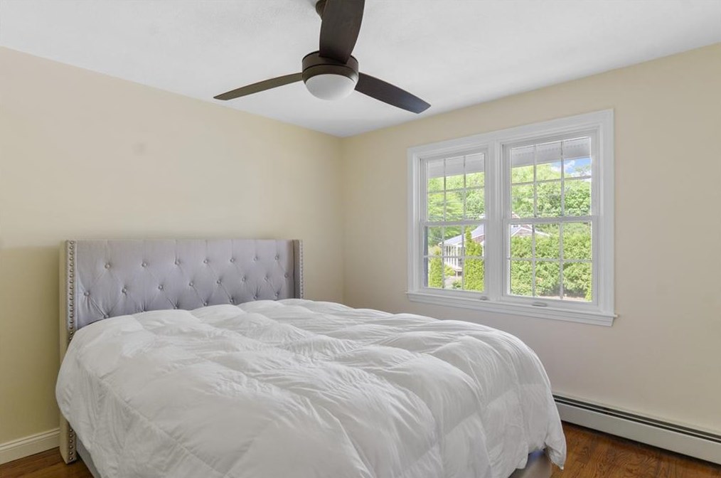 11 Set N Sun Dr, Scituate RI  02831-1828 exterior