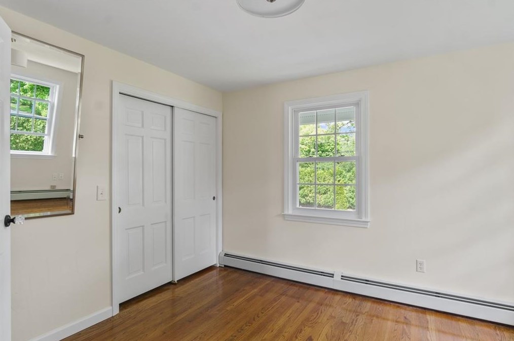 11 Set N Sun Dr, Scituate RI  02831-1828 exterior