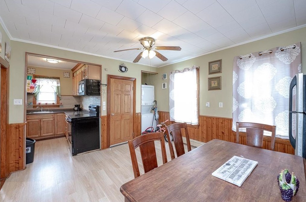 370 Fairmount St, Woonsocket, RI 02895