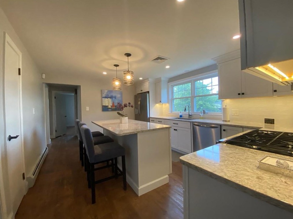 117 Eden Crest Dr, Cranston RI  02920-8145 exterior