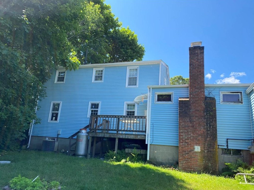 211 Tiogue Ave, Coventry, RI 02816