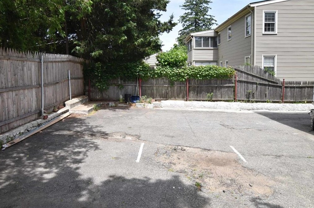 76 Clematis St, Providence, RI 02908
