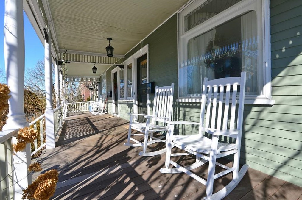 30 Bull St #3, Middletown, RI 02840