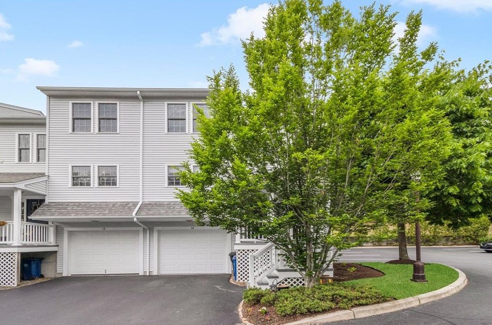 881 Greenwich Ave #c14, Warwick, RI
