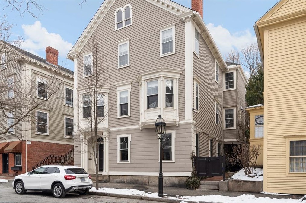 129 Benefit St #4, Providence, RI