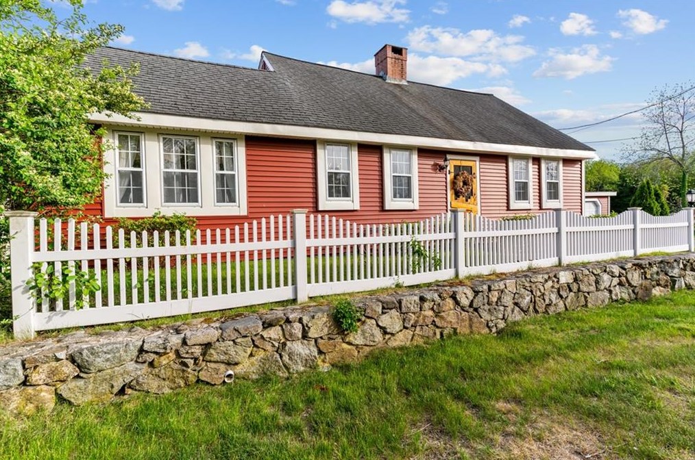 220 Plainfield Pike, Scituate, RI 02825 exterior