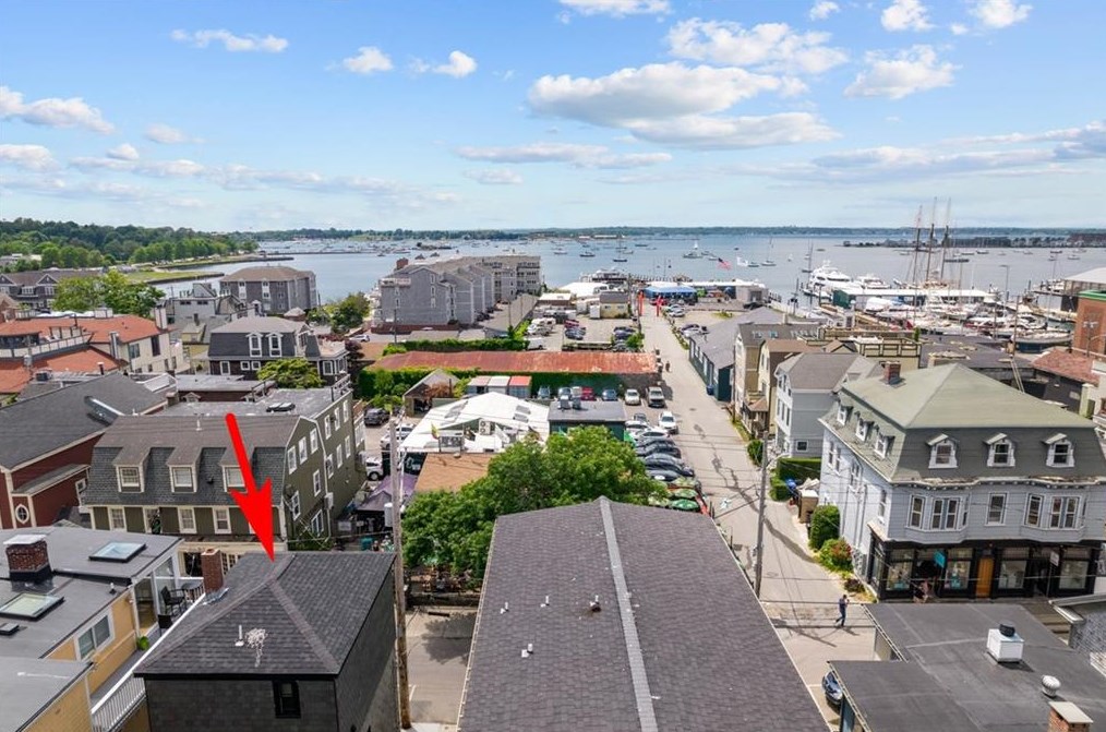 494 Thames St, Middletown, RI 02840