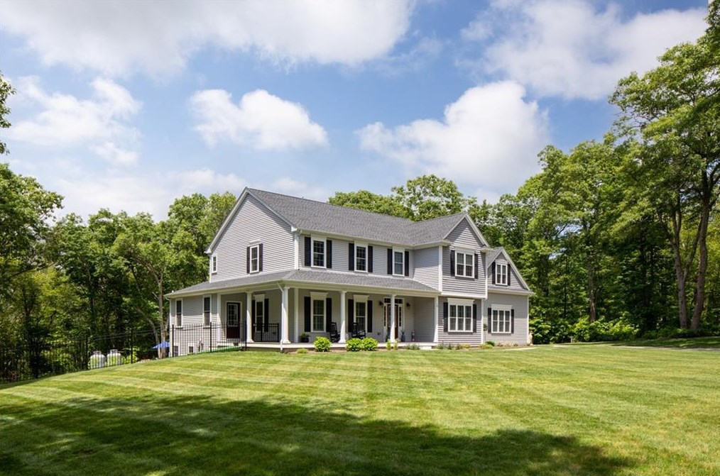 76 Kayla Ricci Way, South Kingstown, RI 02874