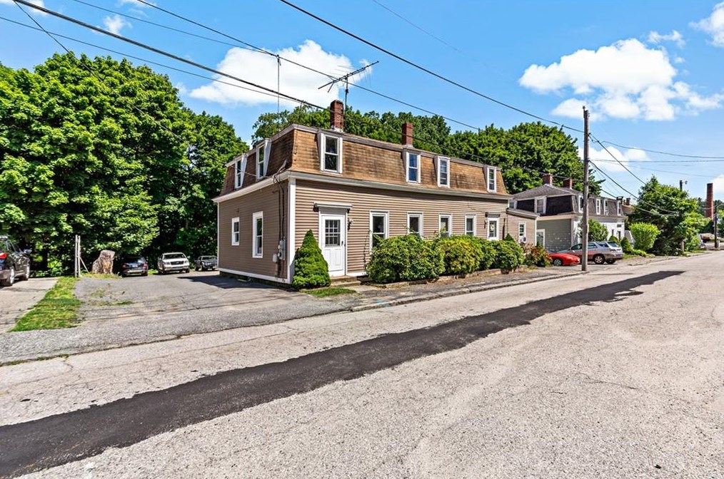 14 Mill St, Scituate, RI 02831-1238