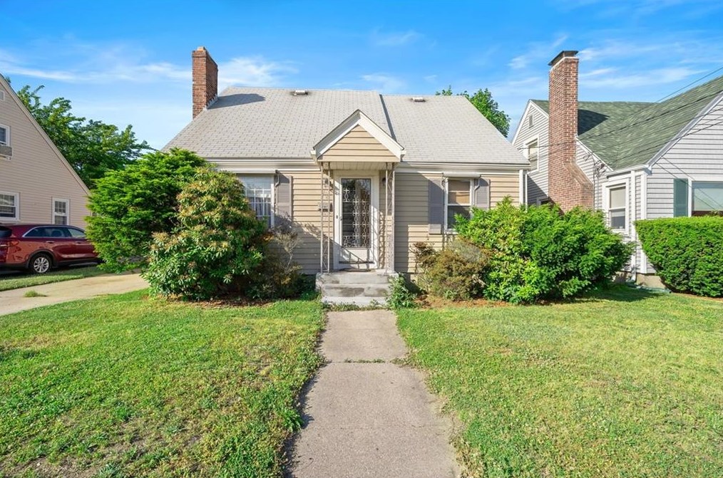 36 Crossway Rd, Cranston, RI 02910-5223