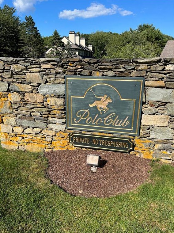 2 Baldwin Ct, South Kingstown, RI 02882