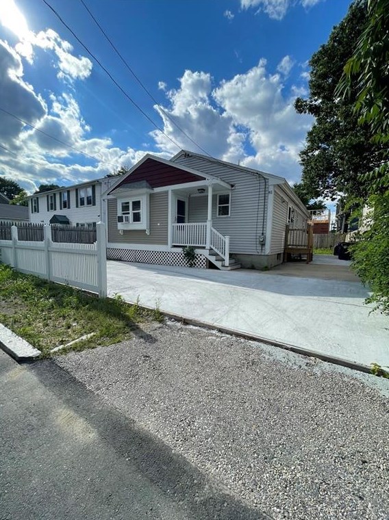 81 Trask St, Providence, RI 02905