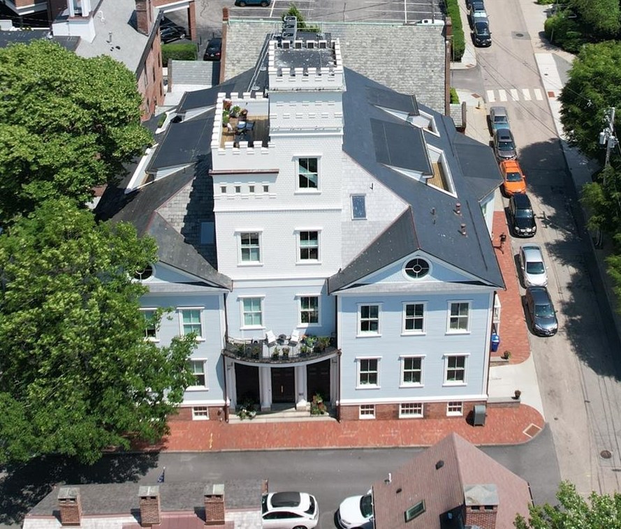 50 School St #8, Middletown, RI 02840