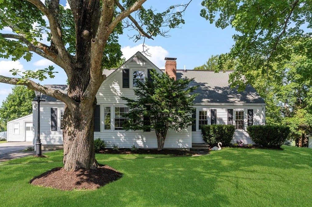 161 Burlingame Rd, Cranston, RI 02921