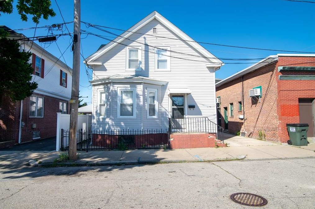 82 Sophia St, Providence, RI 02909