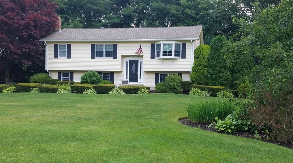 110 Thunder Trail, Cranston, RI 02921