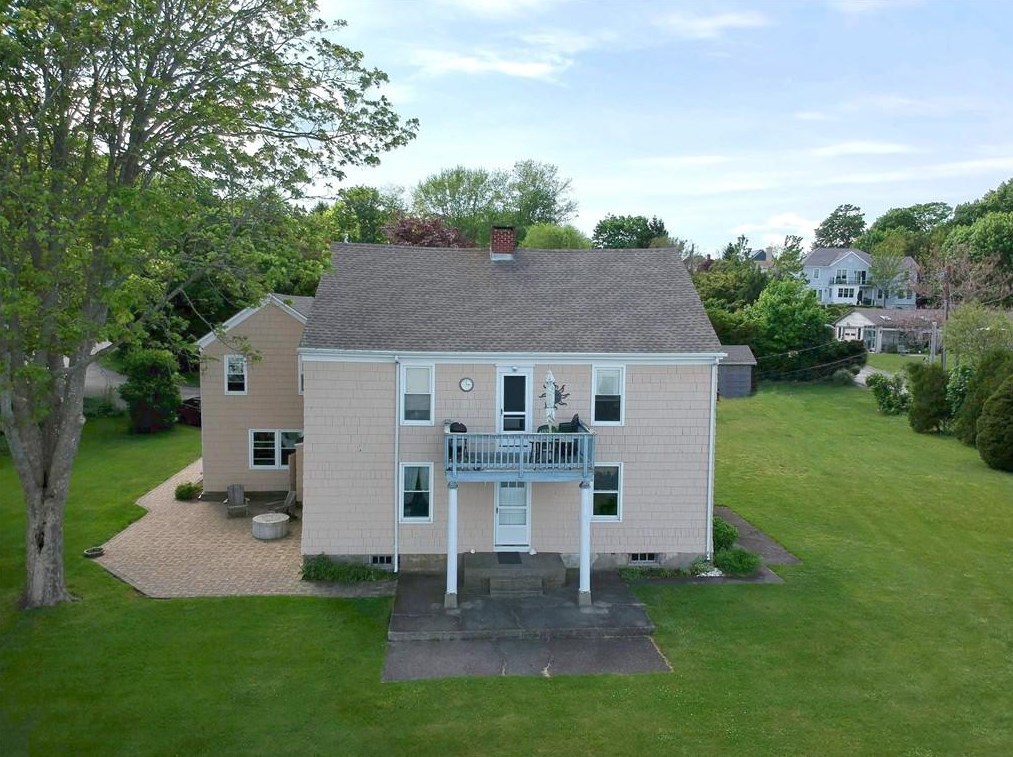 38 Morningside Ln #1, Portsmouth, RI 02871