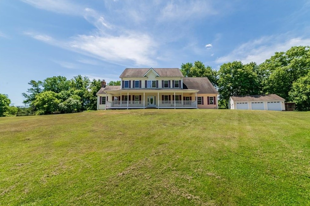 51 Pine Swamp Rd, Cumberland, RI 02864