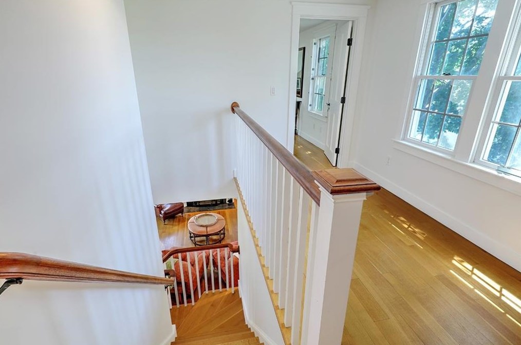 443 Barneys Joy Rd, Dartmouth MA 02748-1323 exterior