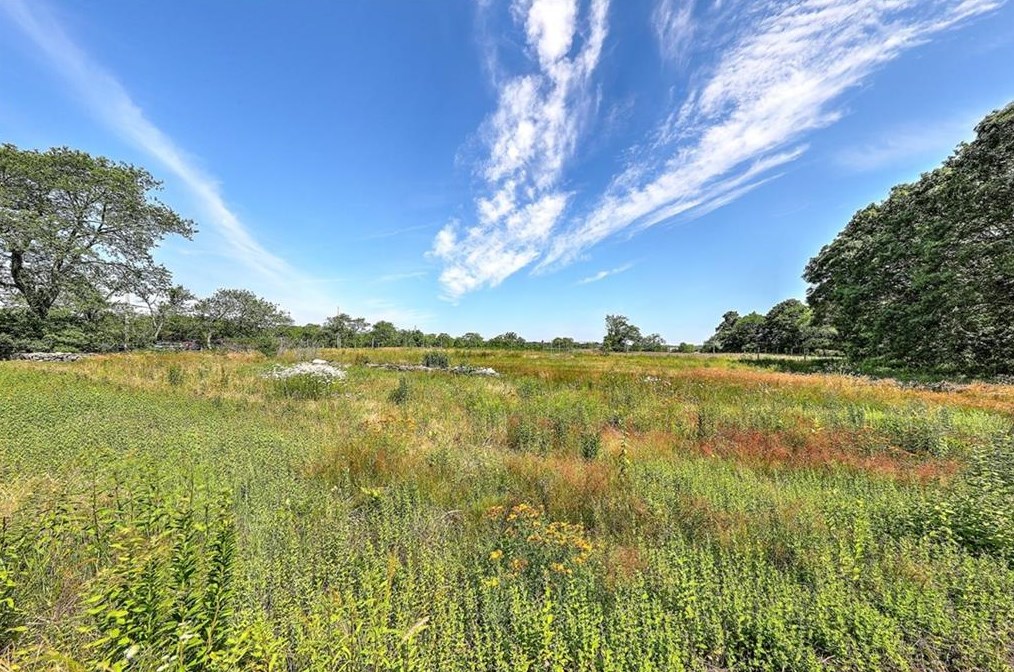 443 Barneys Joy Rd, Dartmouth MA 02748-1323 exterior