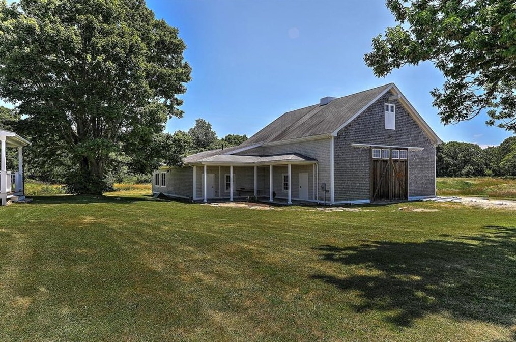 443 Barneys Joy Rd, Dartmouth MA 02748-1323 exterior