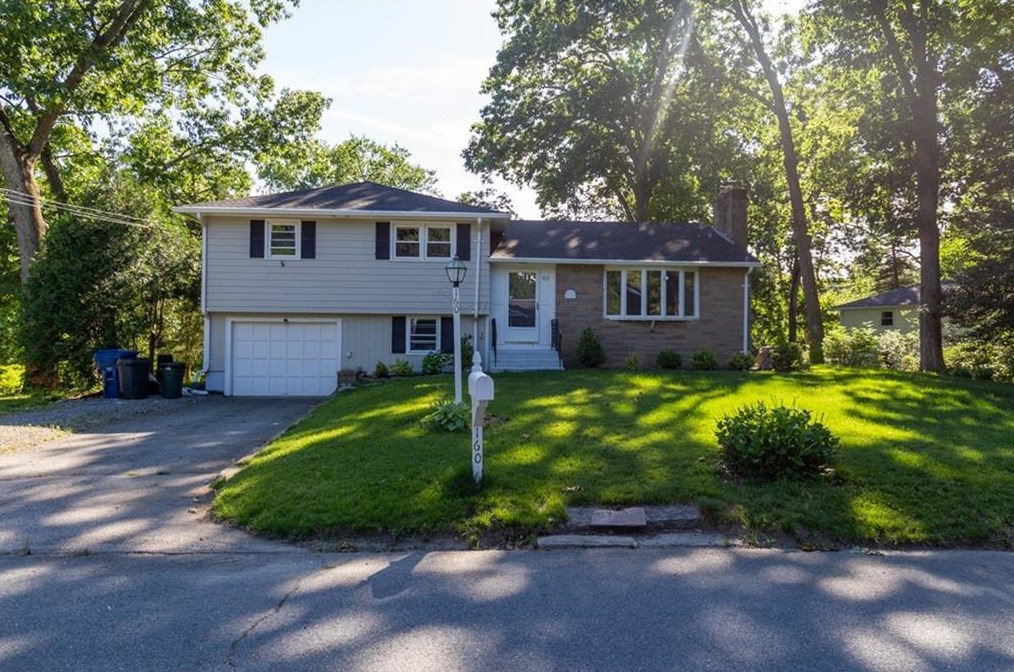 160 Knollwood Ave, Warwick, RI 02818